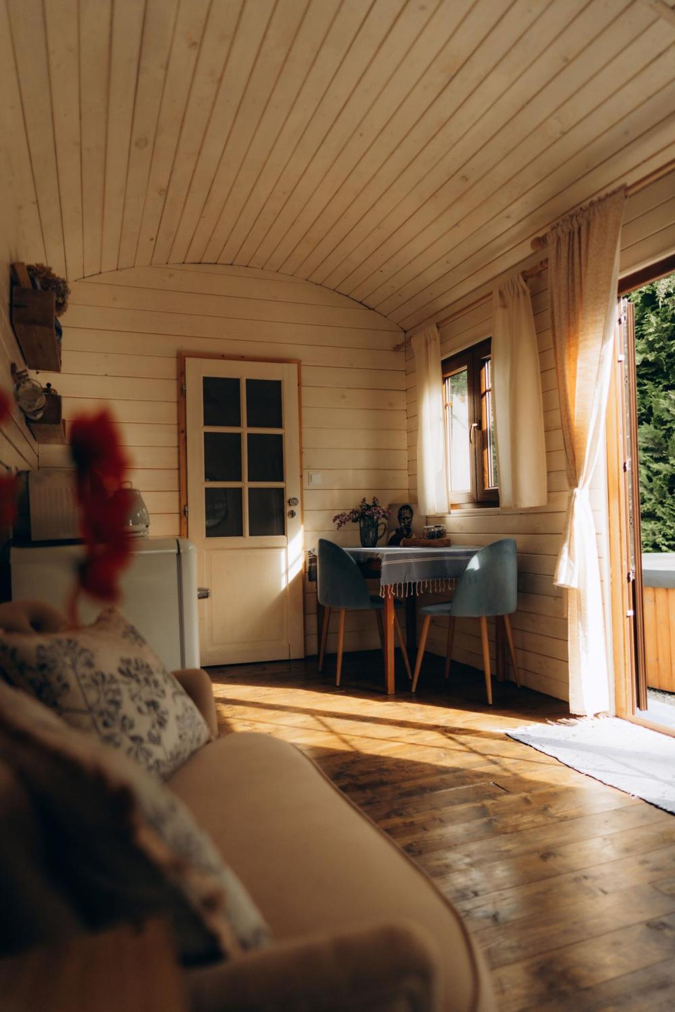 Glamour Maringotka v NP České Švýcarsko U Mluvících kamenů Stare Krecany Exteriér fotografie